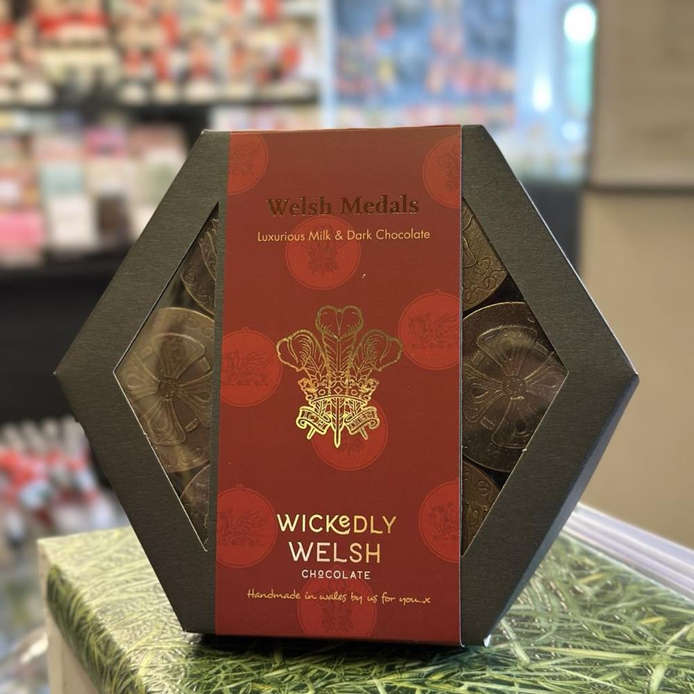Welsh Medals Chocolate Box