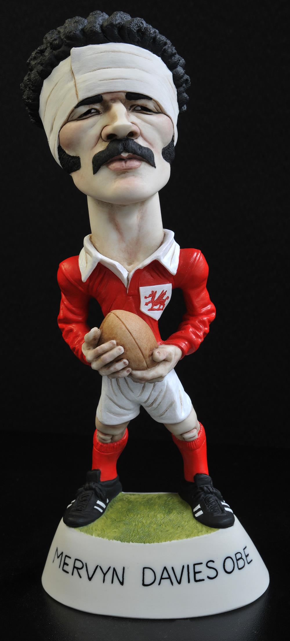 9" Mervyn Davies OBE London Welsh