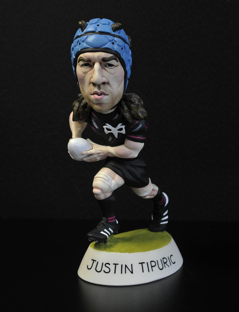 9" Justin Tipuric Ospreys *17 left*